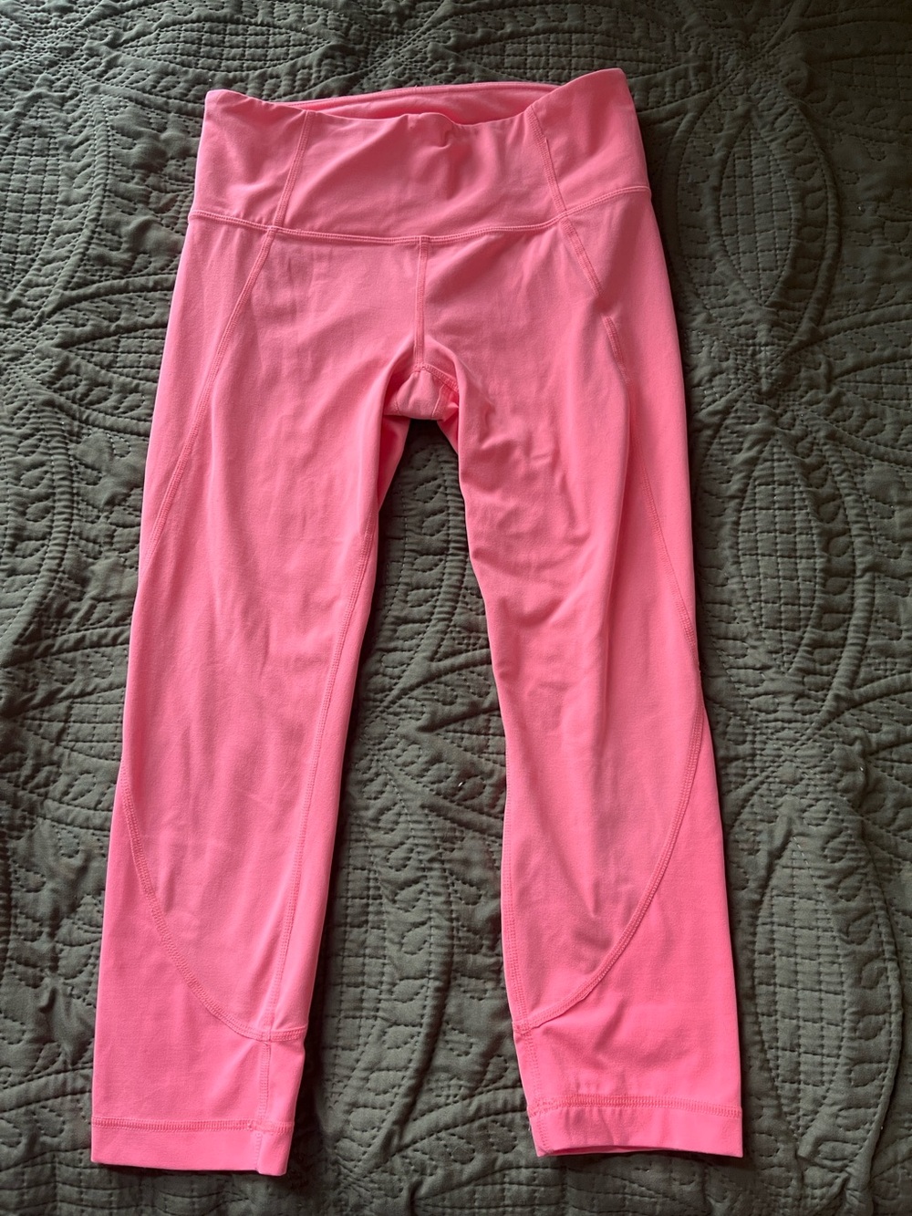 Athleta Salutation Capri in Powervita size S EXCELLENT